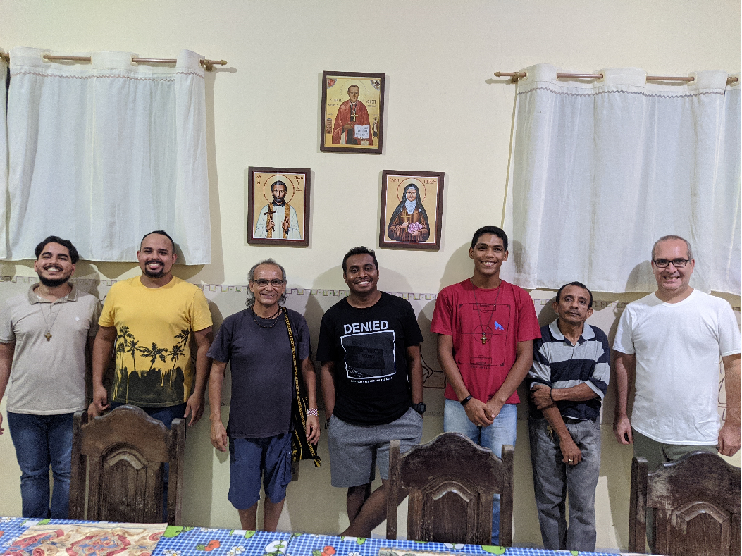 VISITA DO SUPERIOR REGIONAL, JUNTO COM O PE. MARCELINO, RECÉM CHEGADO NA AMAZÔNIA 4 COM O FORM